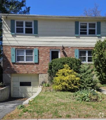 Building Photo - 353 Warburton Ave Unit 2 Rental