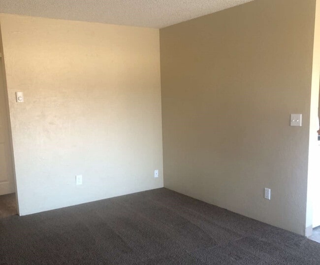 Photo - 248 W Clark St