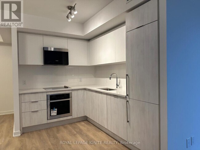 Photo - 2033 Kennedy Rd Unit 3002