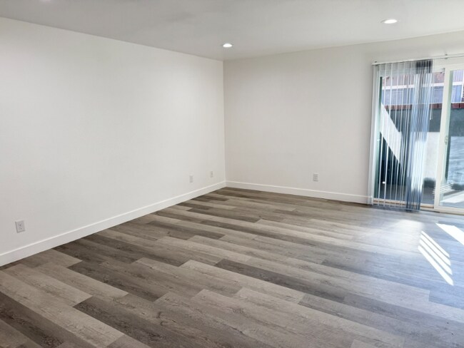 Photo - 1750 Karen Ave Unidad B copy