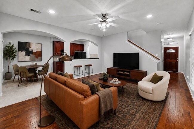 Photo - 8910 Minola Oaks Dr