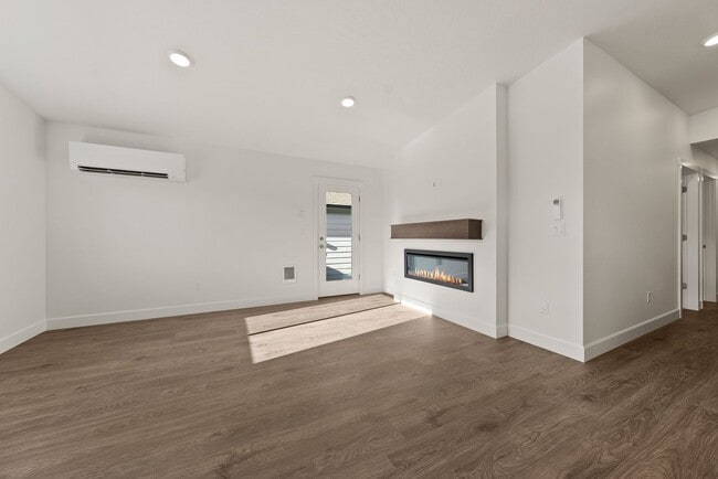 Photo - Modern 3 Bed/2 Bath Single-Level Home with Open Living - Redmond