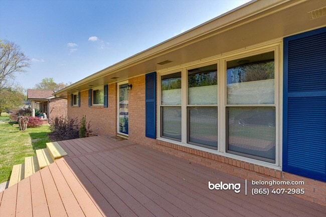 Photo - 2324 Mark Ln