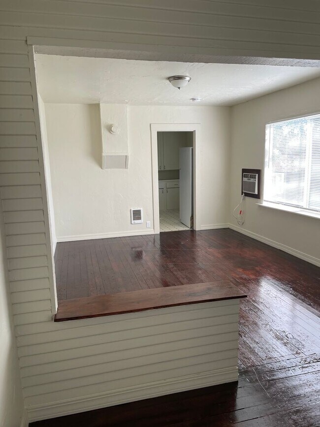 Photo - 2103, 2105, 2117 Pine Street Unit 2103