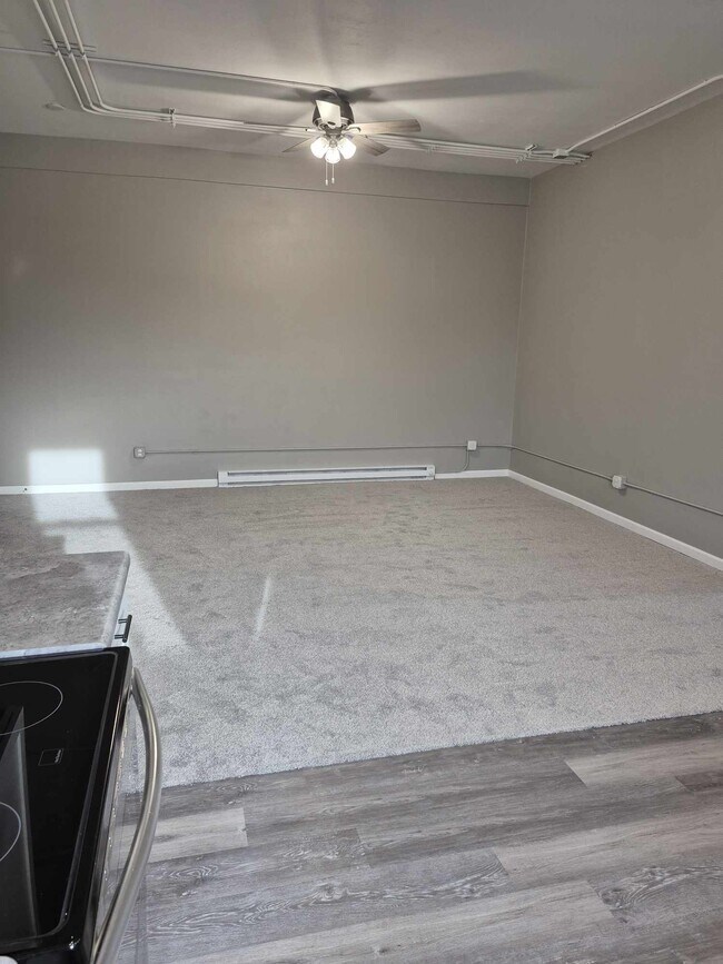 Photo - 19 W Central St Unit 3