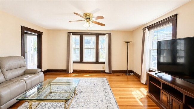 Photo - 86 Howard St Unit 1