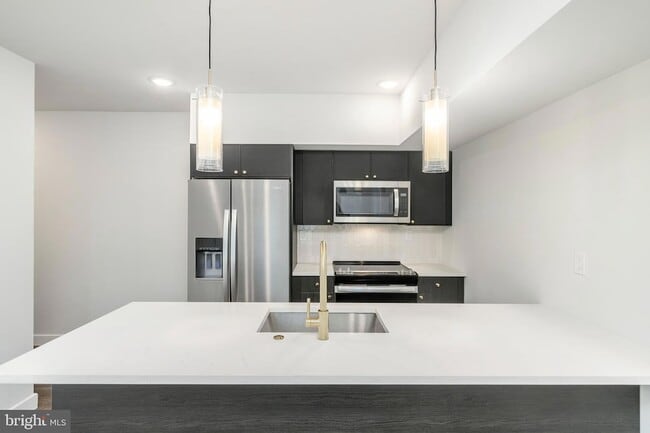 Building Photo - 1102 Germantown Ave Unit 601