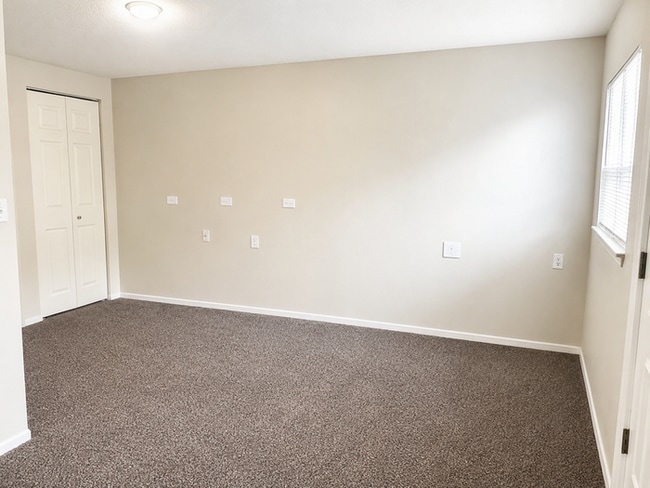 Photo - 2835 N Oak Harbor Rd