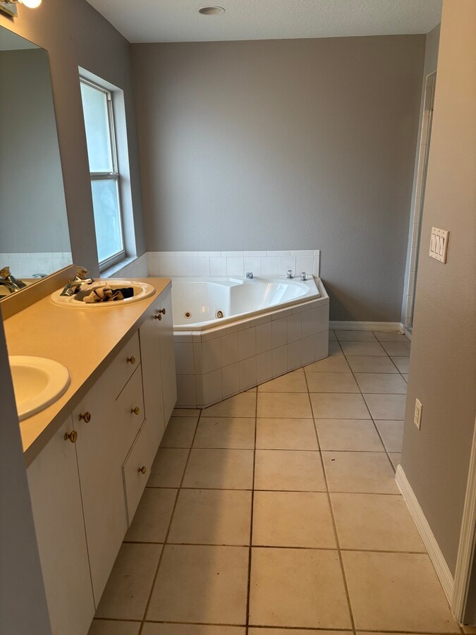 Photo - 4906 23rd St E