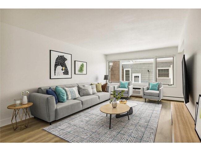 Building Photo - 99 E 54th St Unit 1