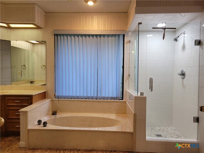 Photo - 1511 Wild Ridge Dr