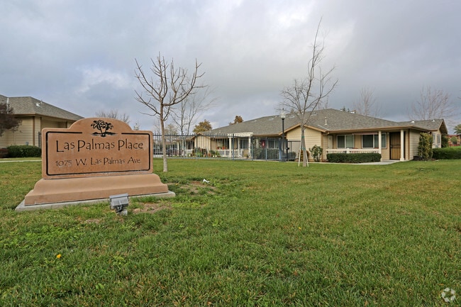 Photo - Las Palmas Senior Housing Complex Apartments