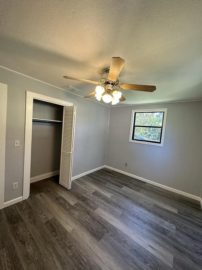 Photo - 5368 Marybudd Ave