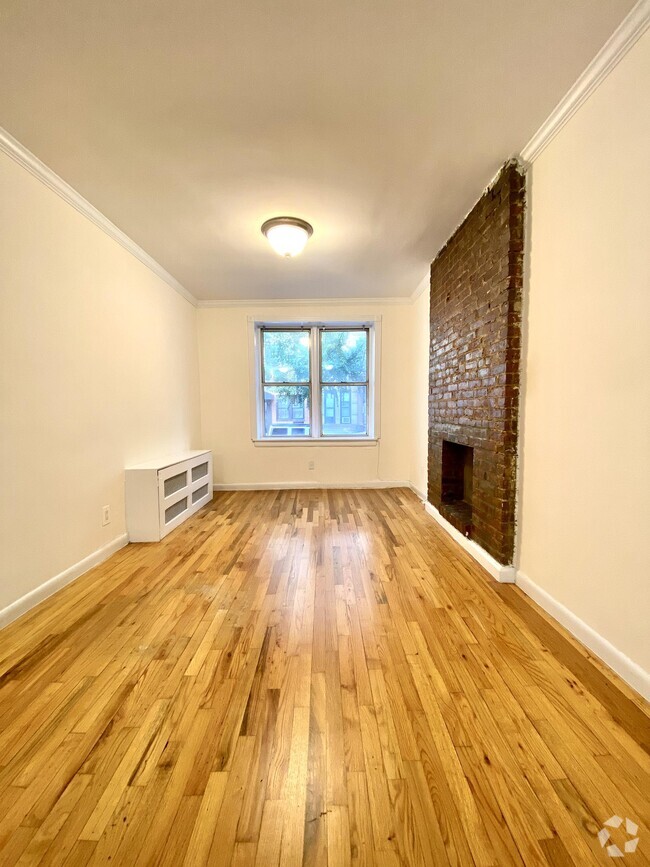 Building Photo - 427 E 83rd St Rental