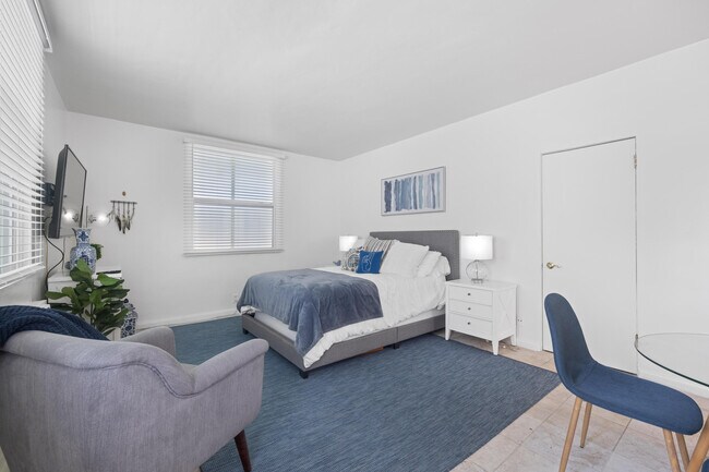 Photo - 172 N County Rd Unit 5