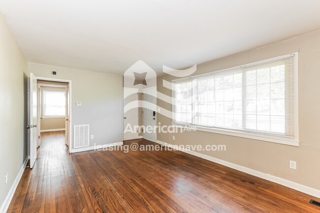 Photo - 661 Lorraine Dr