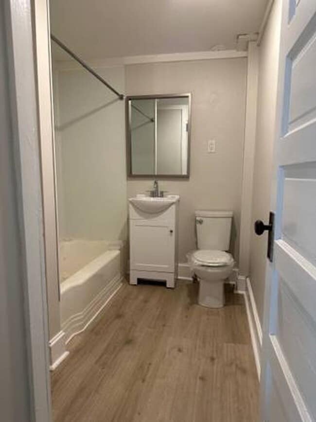 Photo - 1BR/1BA Available November 19!! - Great Do... Unit 202