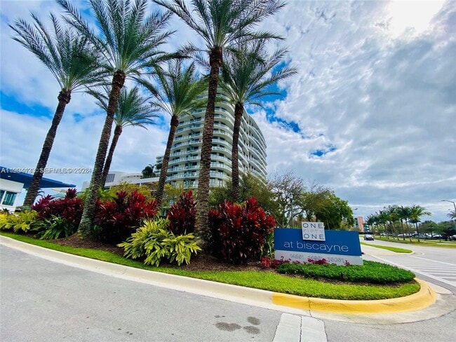 Photo - 14951 Royal Oaks Ln Unit 405