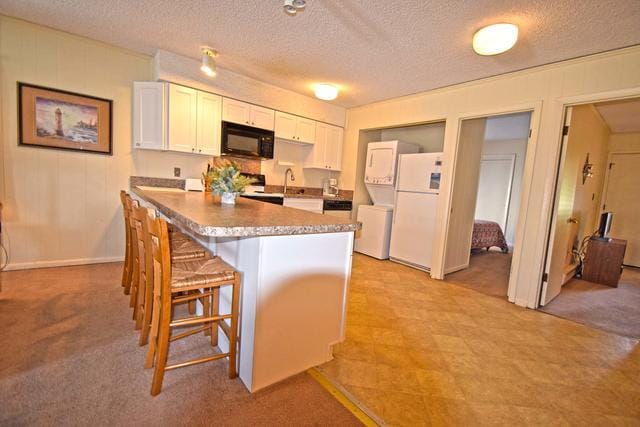 Kitchen - 17 139th St Unit 208