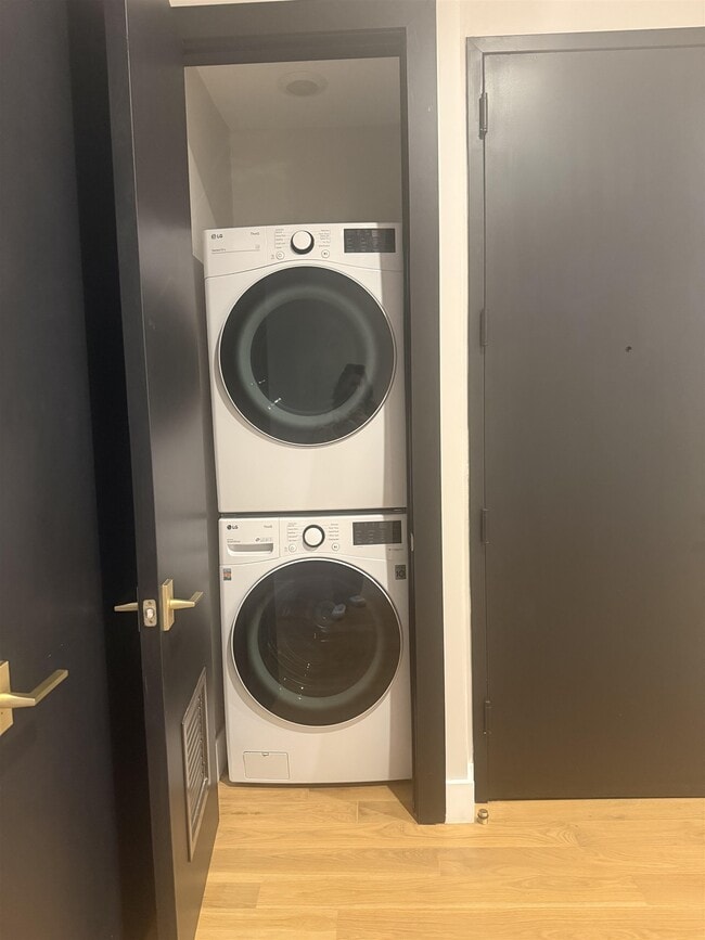 Photo - 172 New York Ave Unit 1L