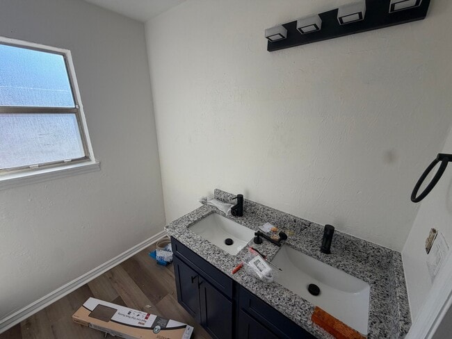 Photo - 1215 NW 6th Pl