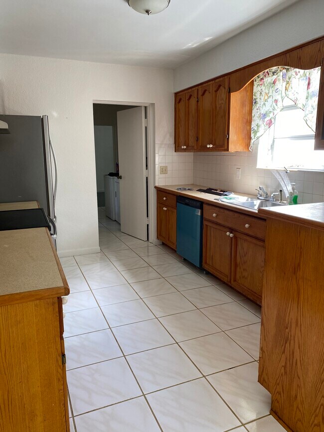 Photo - 7500 W Lake Dr