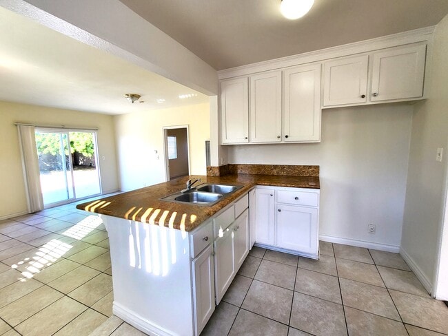 Photo - 11307 Highdale St