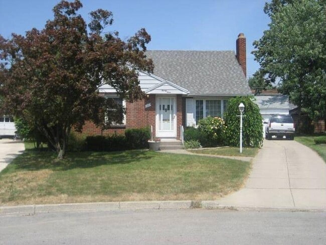 Photo - 23 Springwood Ct