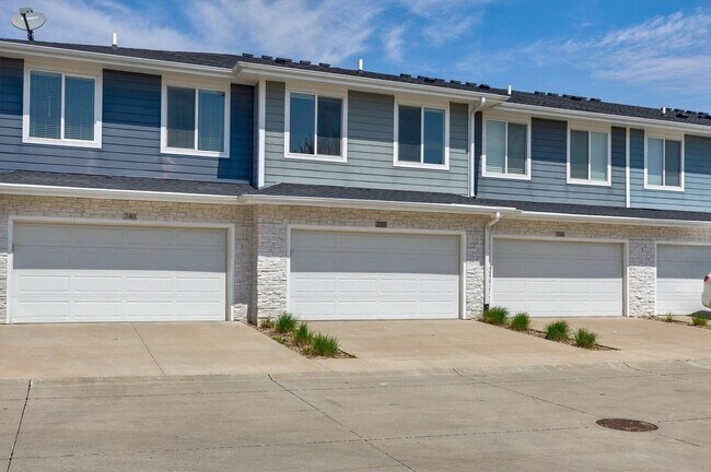 2342 SE Parkview Crossing Dr Unit 1