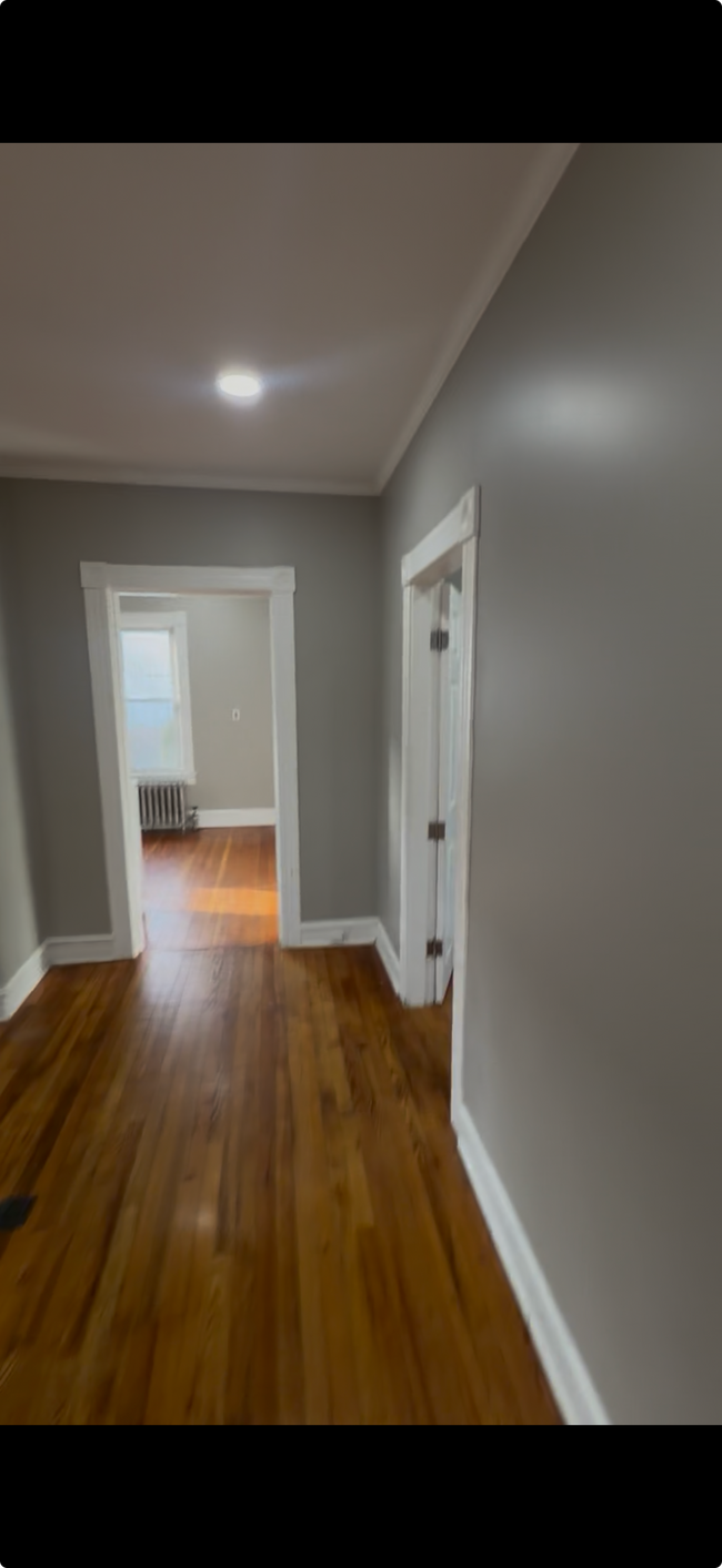 Photo - 176 Everett St Unit 2nd floor