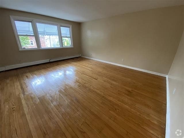 Building Photo - 28 McAdoo Ave Unit 2 Rental