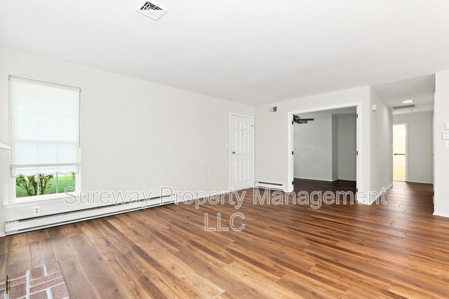Photo - 517A Cheshire Ct