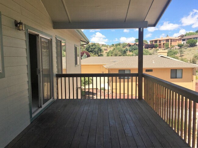 Photo - 1011 Sunrise Blvd House