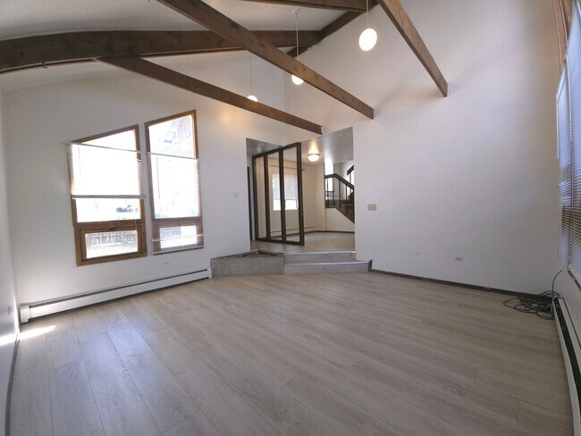 Photo - 2645-2647-2647 Pine St Unidad 2647