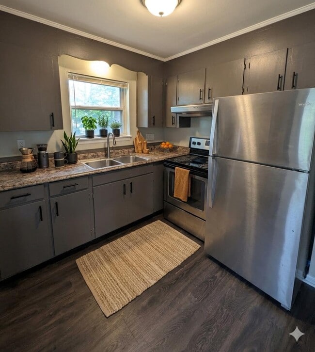 Photo - 2408 Whitesburg Dr