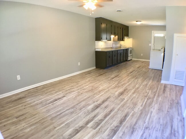 Photo - 1559 Brookbank Ave Unidad B