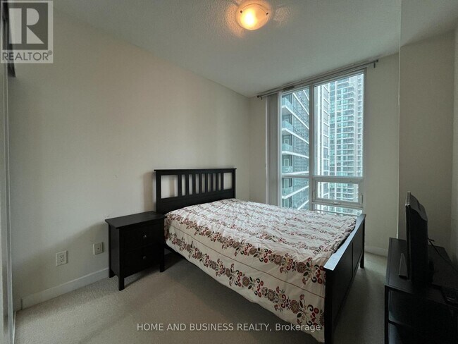 Photo - 33 Bay St. Unit 2305