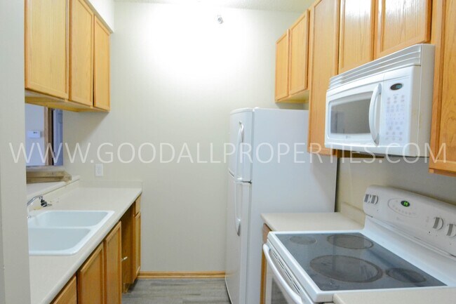 Photo - 2 Bedroom 2 bath condo with 1 car detached...