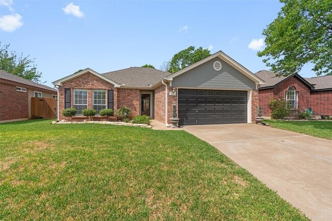 Photo - 226 Claris Ln