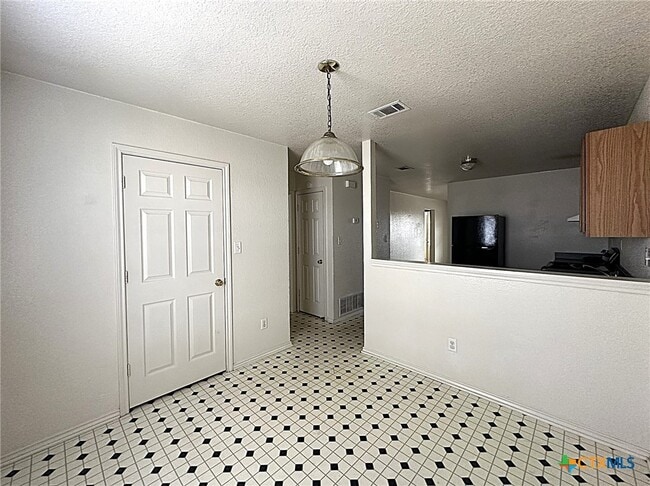 2801 Cantabrian Dr Unidad D