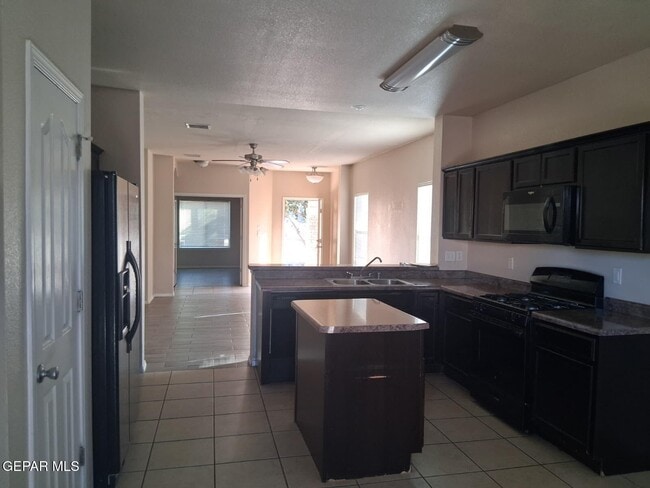 613 Valley Plum Ave