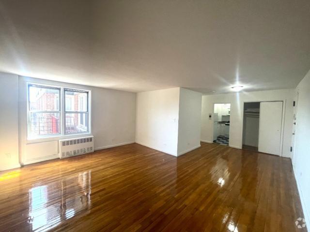 Building Photo - 1 bedroom in Flushing NY 11355 Unit 318 Rental