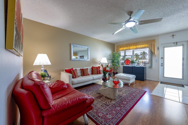 Photo - 369 Tilford Q Unit 369