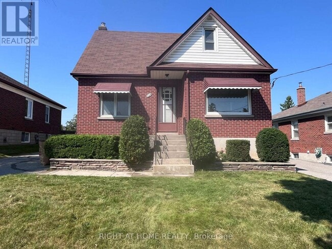 Photo - 224 College Ave