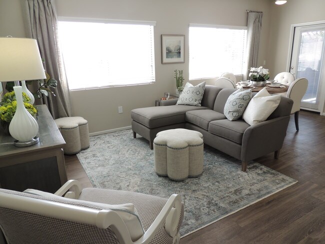 Apartments For Rent In Lake Forest Ca With Short Term Lease Photo Madrid Apartment Homes