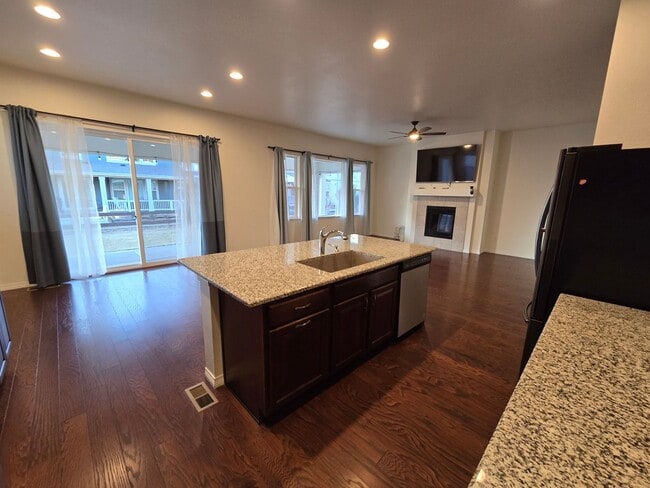 Photo - Spacious 4 Bedroom Single Family Home