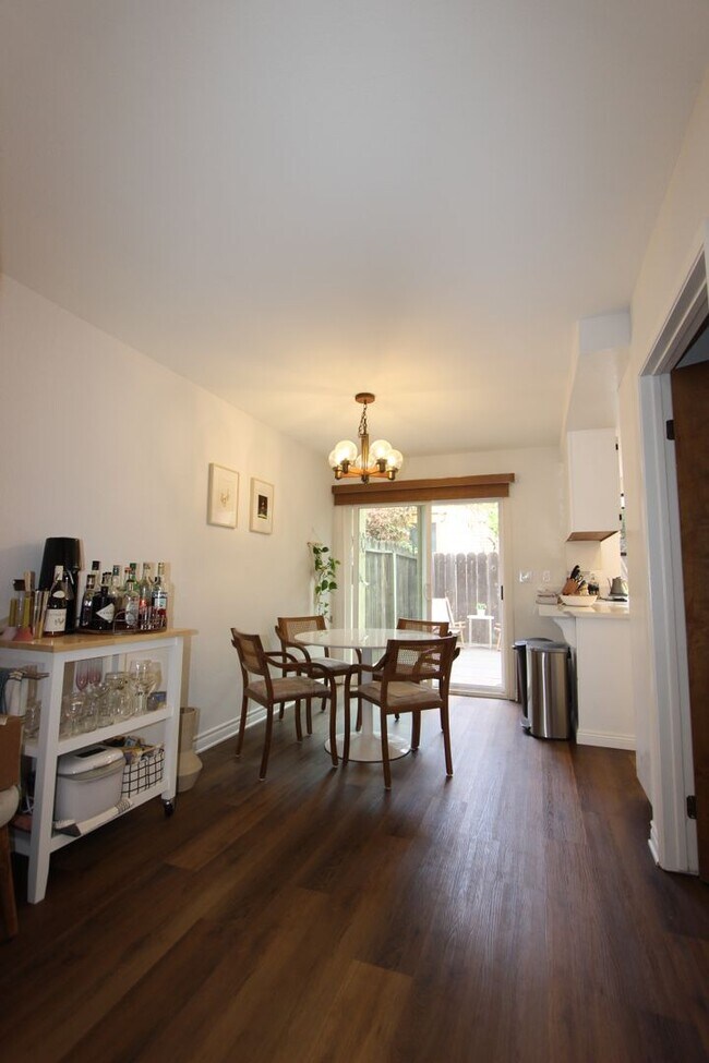 3821 Albatross St Unit 3