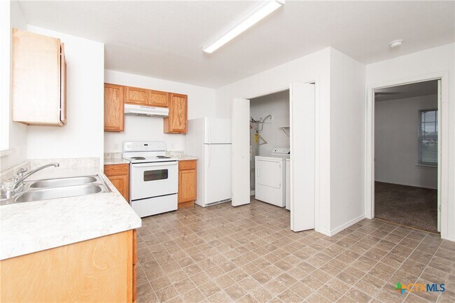 Photo - 3602 Malibu Ln Unidad C