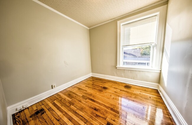 3931 Parker Ave Unit 1W