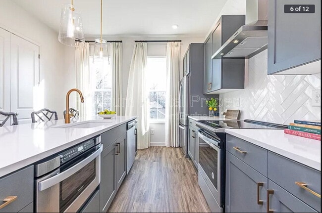 Photo - 146 Color Cir